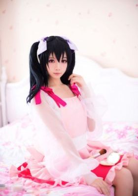厨房里抱着岳丰满大屁股ok影院_国产剧在线手机播放