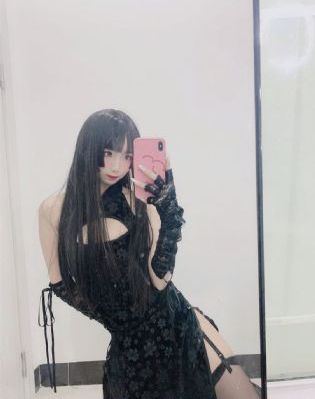睁着眼睛亲吻意味着什么_BD免费观看视频